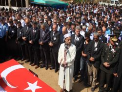 Şehit öğrenci Akif'in mısralarıyla uğurlandı